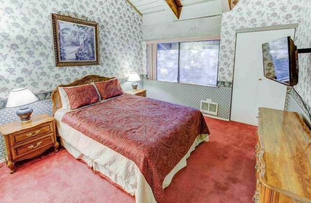 Mammoth Ski & Racquet w/ Shared Hot Tub & Pool