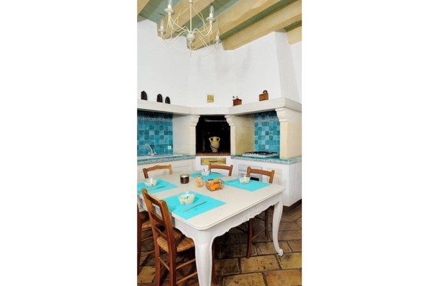 MANADE BLANC, Gîte pour 9 PERSONNES