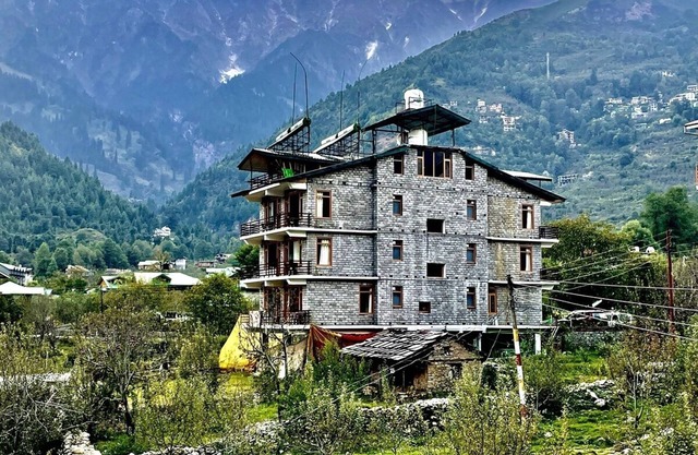 Manali Outdoor Retreat by Sheosante