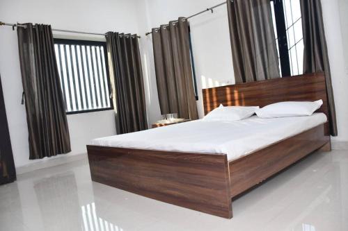 Mandapam Hotel and Banquet Hall