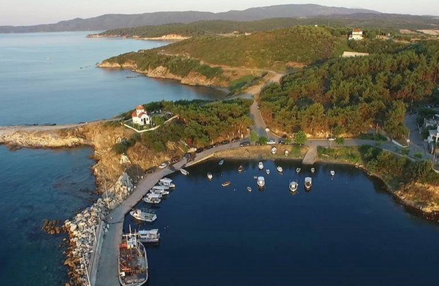 Maison traditionnelle, mer à 10 mètres.