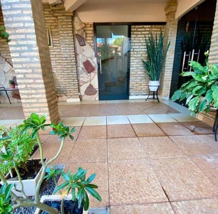 Mangoty Apartamento