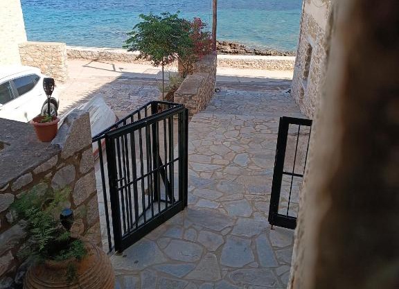 Mani-home