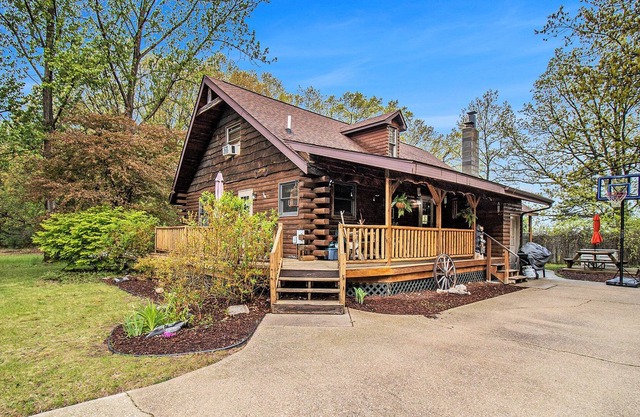 Manistee River Cabin at Highpoint Bayou