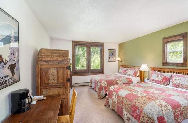 Manitou Lodge 3 by Alpine Lodging Telluride
