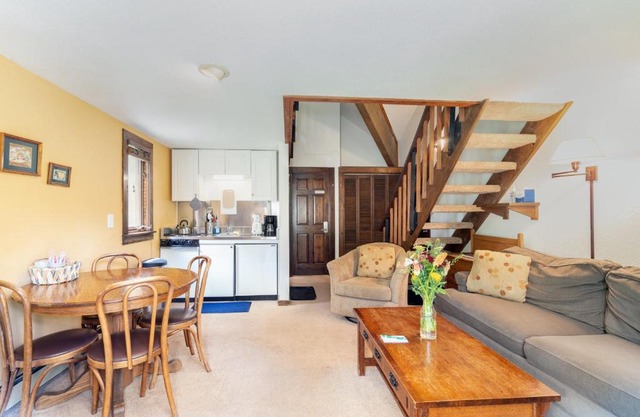Manitou Lodge 7 by Alpine Lodging Telluride