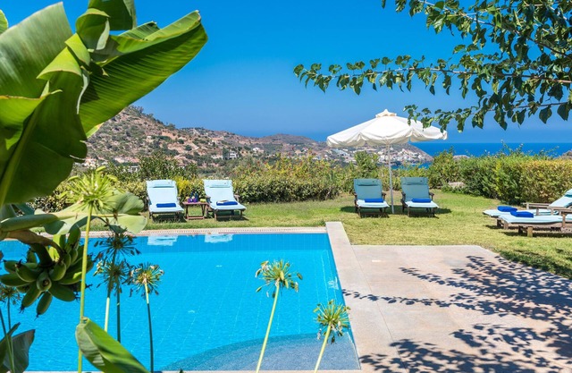 Manolioudis Villas Bali, 6 BD, two pools, sea view