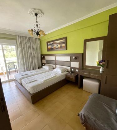 Manolis House