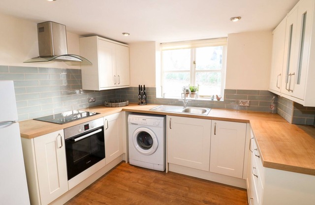 Manor Farm House Cottage, THRAPSTON