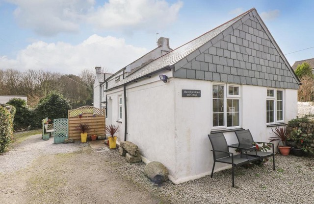 Manor Farmhouse Cottage
