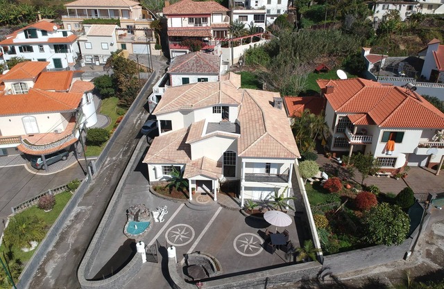 Mansion Almond - Mer, soleil et un refuge de charme!