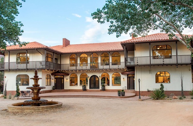 Mansion Luxury Zion Estate,Weddings,Reunions, Retreats 11 bedrooms sleeps 58