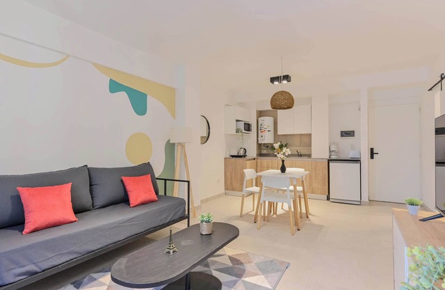 Fliphaus + Mansion Mitre 'C' - 3 pax Gym & Jacuzzi
