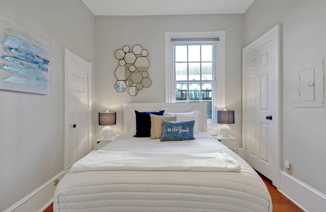 Mansion on Front - 5 separate one bed condos with free parking!