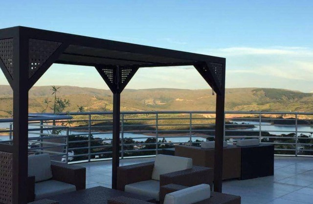 Hôtel particulier sur les escarpements du lag