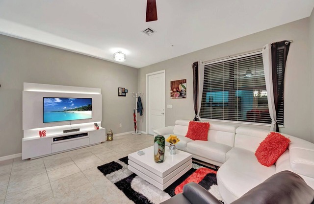 Mansions North at Artesia