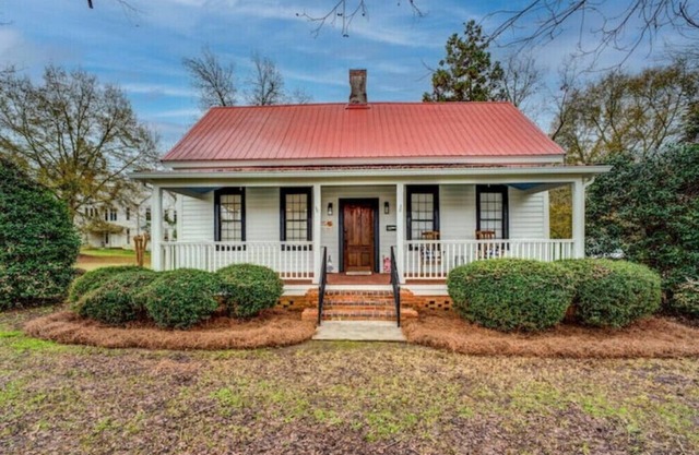 Maple Cottage Circa 1866 Beauty