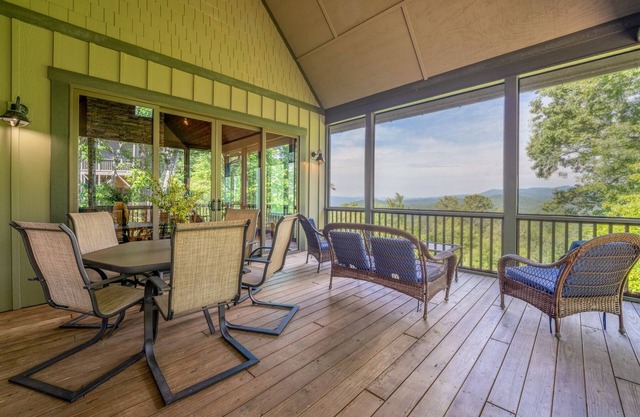 Maple Cottage in Sutton Knob | 2 Bed, 2 Bath