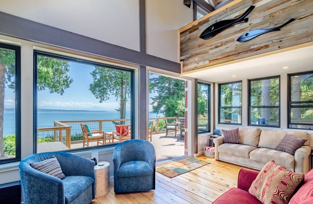 Maple Cove Hideaway - Cabine face à l'océan - Près de Langley!
