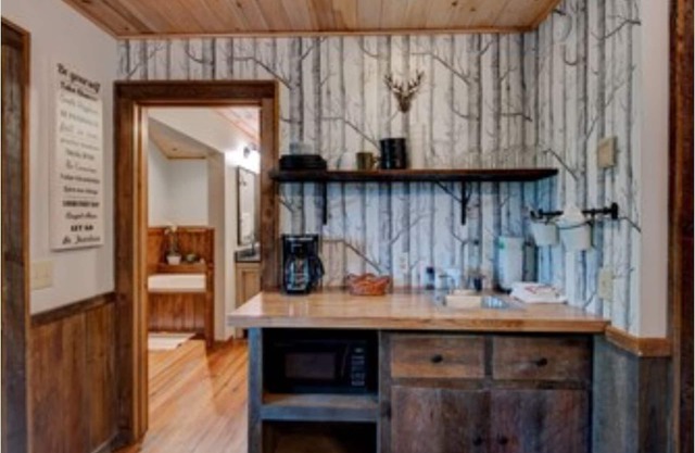 Maple Spring Cabin at Heritage Hill