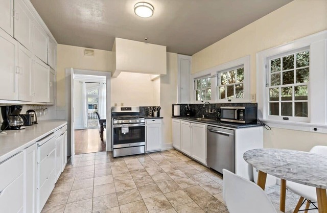 @ Marbella Lane - Charming Historic 5BR