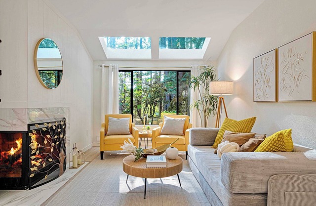 @Marbella Lane-Cozy Luxury Townhome near Microsoft
