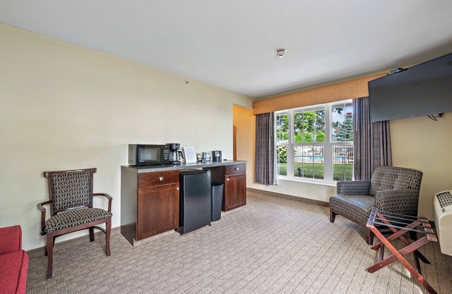 Marblehead Suite at Kelley's Island Venture Resort
