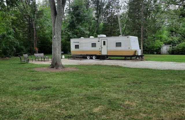 Rock Harbor Cottages, Summers Retreat Camper avec quai gratuit sur East Harbor