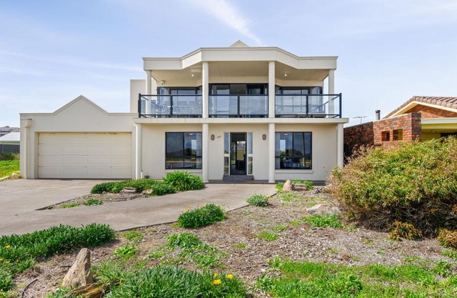 Mareblue Villa - Aldinga Beach - C21 SouthCoast Holidays