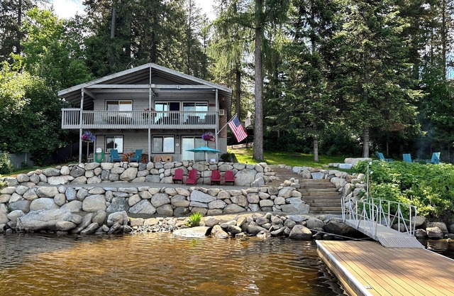 “Margie” Sacheen Lakehouse with Private Dock and Beach
