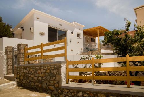 Maria's Seaside Home