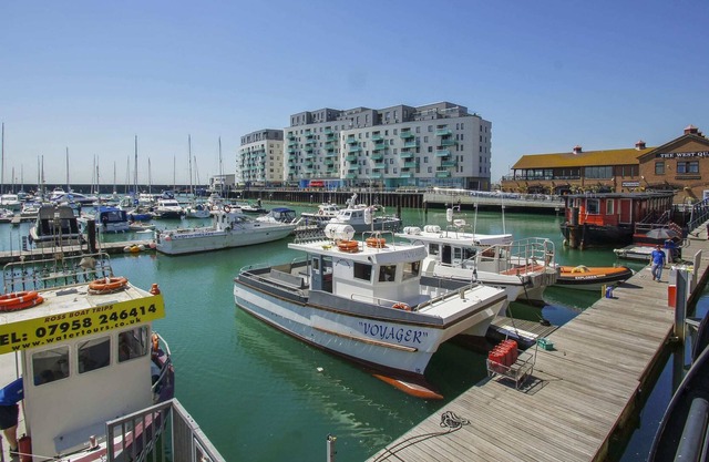 Marina Appartement: 3 chambres, 10 couchages, vue sur la mer, parking, WiFi