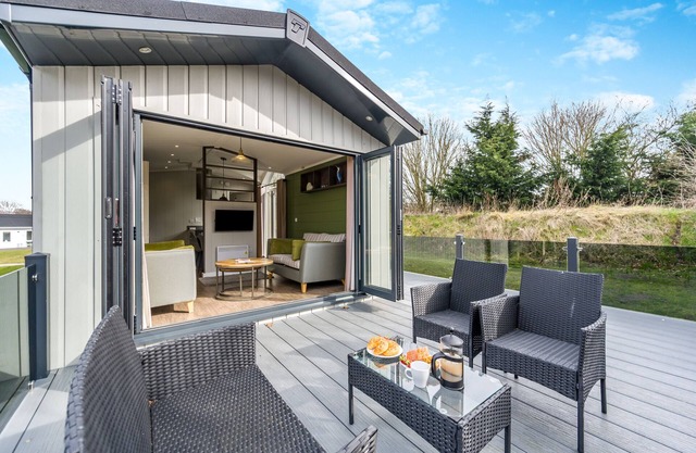 Marina Retreat - Deux Chambres Maison, Couchages 4