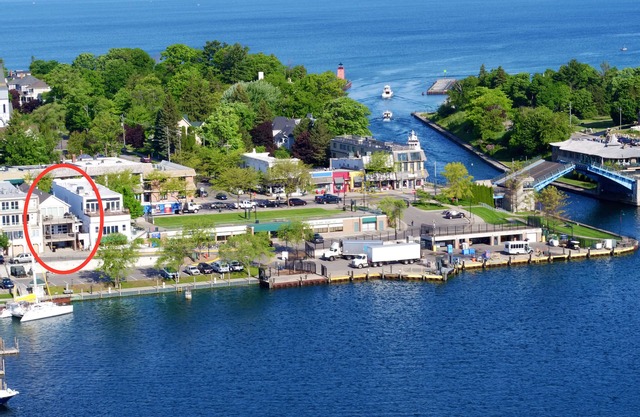 Marina Suite- Belle Downtown Charlevoix