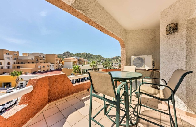 Marina View Cabo San Lucas Condo < 1 Mile to Beach