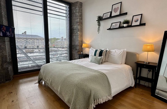 16 Brewhouse-Appartement-Salle de bain-Vue sur la marina