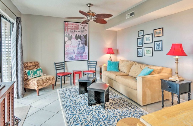 NOUVEAU! Charmant condo au bord de l'eau de Port Royal avec patio!