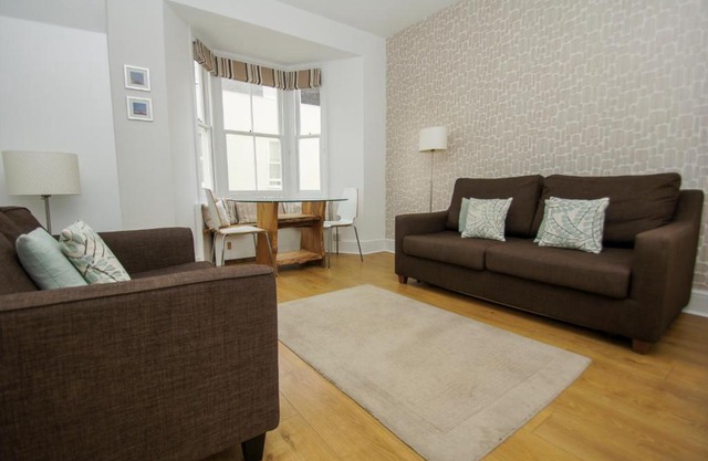 Marine Cottage - Parking - by Brighton Holiday Lets