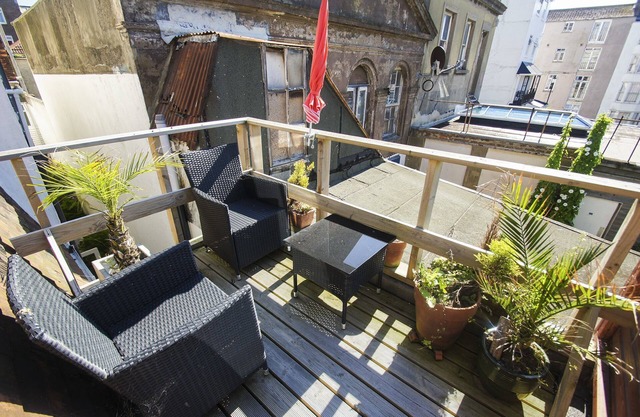 Marine Gardens Central by Brighton Holiday Lets