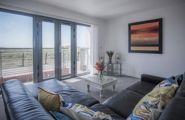 Maritime Quarter - 2 Bedroom Apartment - SA1 Beach Front (Fisherman's Way)
