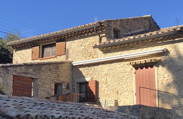 Marius, Mas provençal, piscine et face Ventoux.
