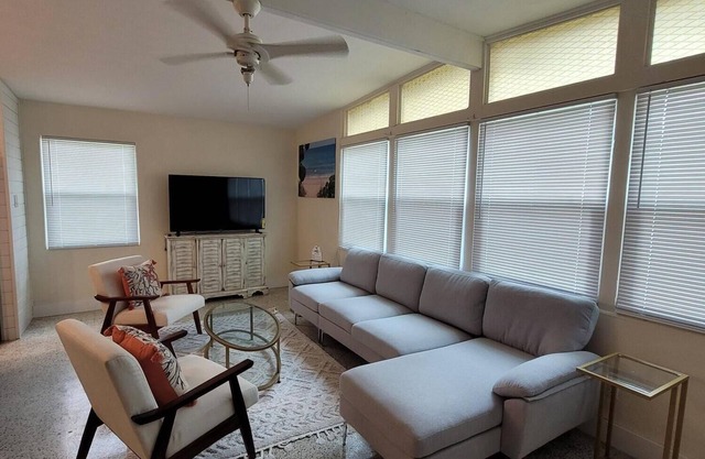 Marlin House- Close to the beach, Cleveland Clinic, Downtown