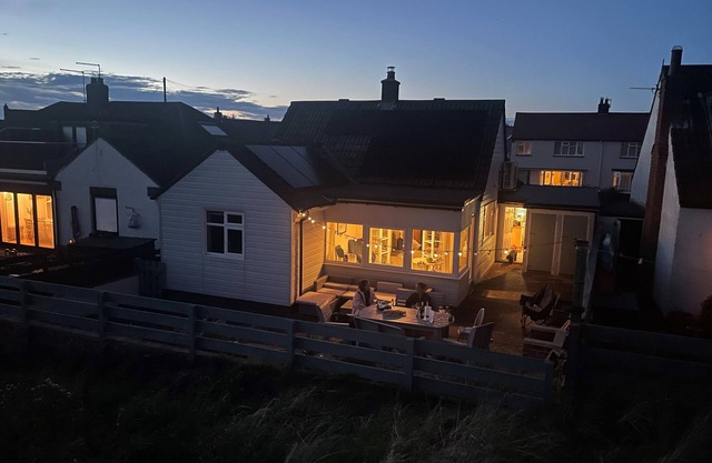 Marram Cottage - Cosy, well equipped, family, beach house