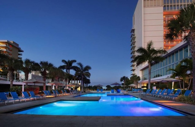 Marriott Crystal Shores Resort Marco Island with GULF FRONT VIEW on the Beach!