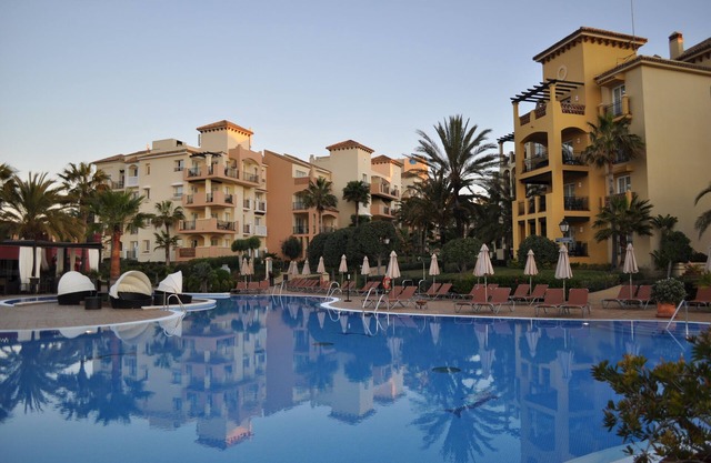 Marriott Marbella Beach Resort - 2 chambres - 2 salles de bains. Pour 6 personnes