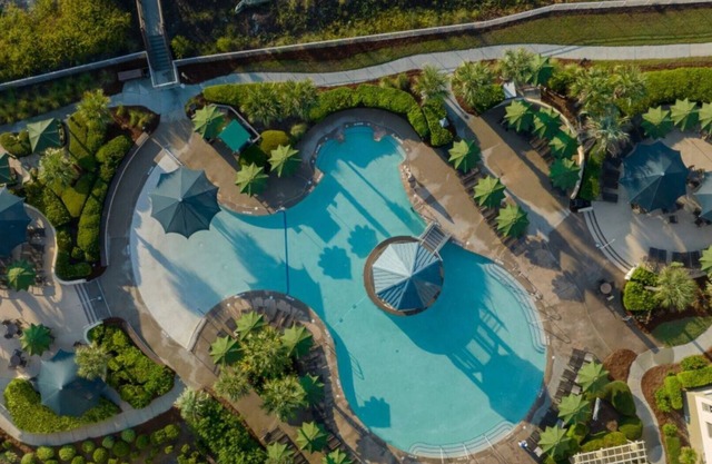 Marriott's Barony Beach Club 2 Bedroom Oceanside Courtyard View