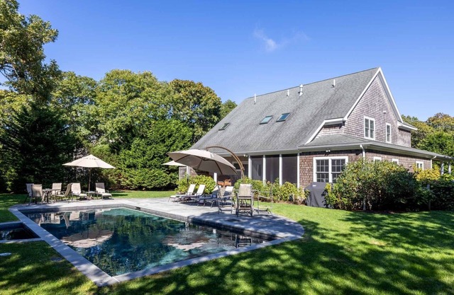 Martha's Vineyard-Katama Home with Pool
