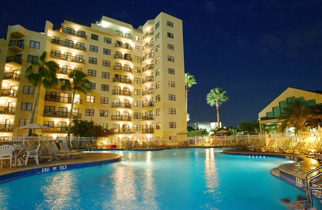 Clean!! Universal Studios Getaway W/ Tons to do - Free shuttle and more!