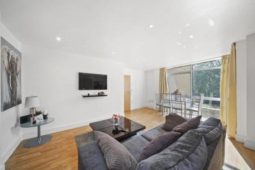 Marx Stylish 1-Bed Apartment Near London Bridge & Tower Bridge - Great Location with Free Parking