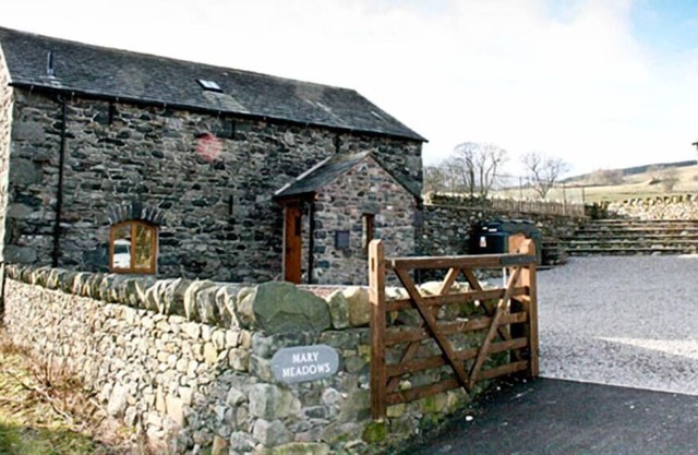 MARY MEADOWS BARN, family friendly, with a garden in Penrith
